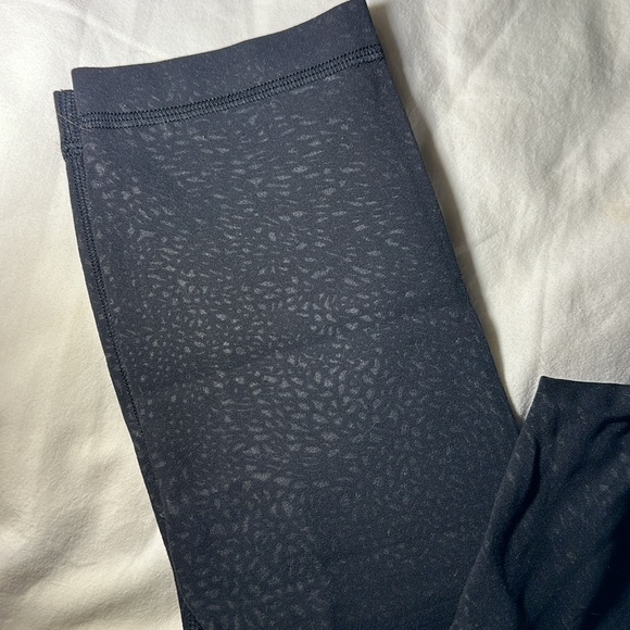 Lululemon align crop legging polar shift embossed - Picture 5 of 7